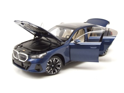 BMW i5 2023 blau metallic Modellauto 1:18 Minichamps