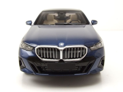 BMW i5 2023 blau metallic Modellauto 1:18 Minichamps