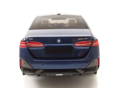 BMW i5 2023 blau metallic Modellauto 1:18 Minichamps