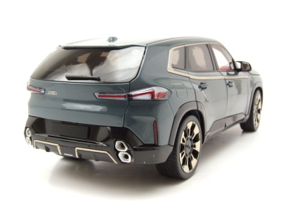 BMW XM 2023 grün metallic Modellauto 1:18 Minichamps