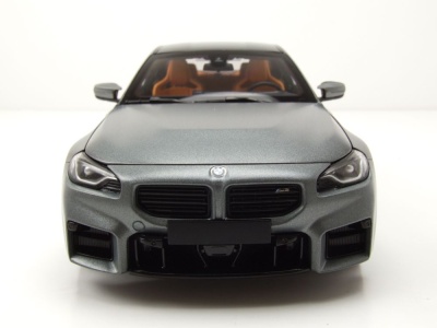 BMW M2 2022 matt grau Modellauto 1:18 Minichamps