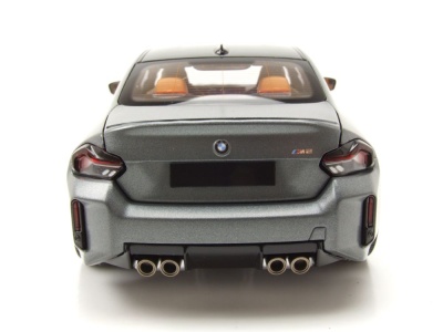 BMW M2 2022 matt grau Modellauto 1:18 Minichamps