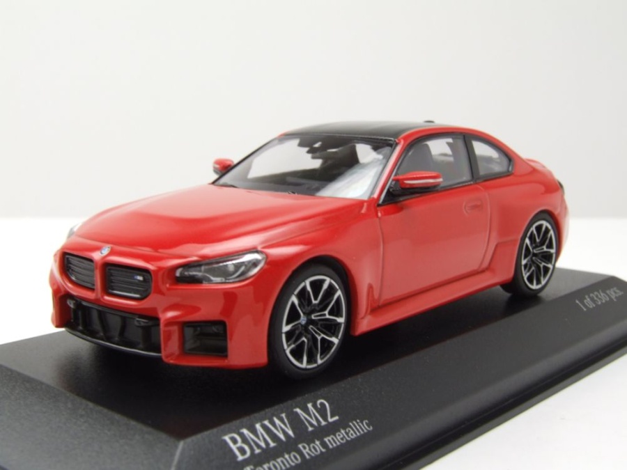 BMW M2 2023 rot metallic Modellauto 1:43 Minichamps