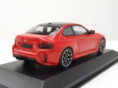 BMW M2 2023 rot metallic Modellauto 1:43 Minichamps