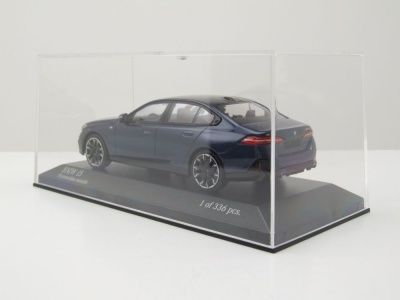 BMW I5 2024 dunkelblau metallic Modellauto 1:43 Minichamps