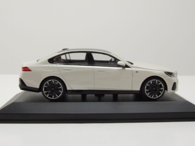 BMW I5 2023 weiß metallic Modellauto 1:43 Minichamps