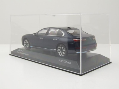 BMW I7 2023 matt blau metallic Modellauto 1:43 Minichamps