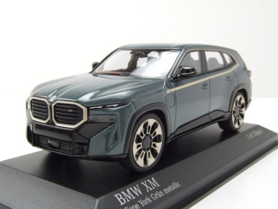 BMW XM 2023 grün metallic Modellauto 1:43 Minichamps