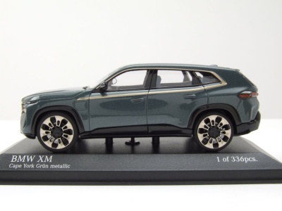 BMW XM 2023 grün metallic Modellauto 1:43 Minichamps