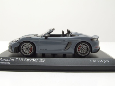 Porsche 718 Spyder RS Weissach Package 2023 grau Modellauto 1:43 Minichamps