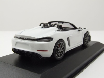 Porsche Spyder RS Weissach Package 2023 weiß...