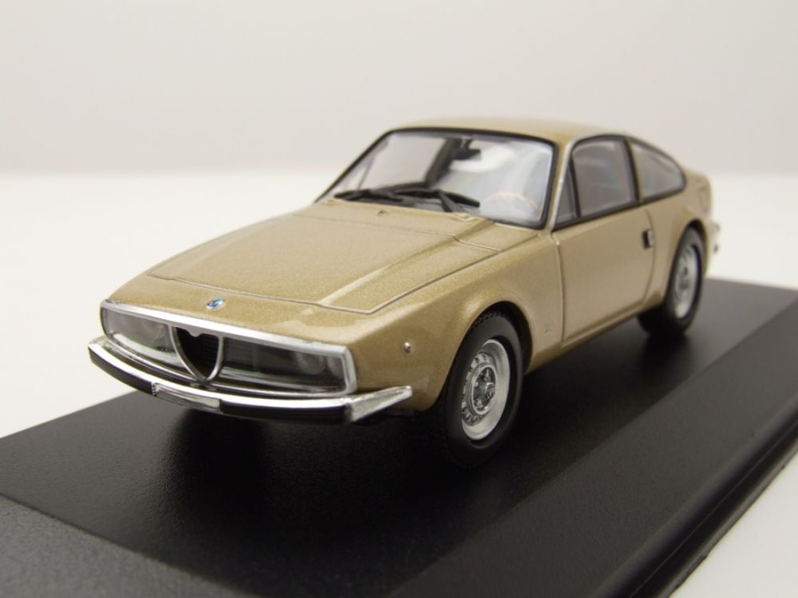 Alfa Romeo 1600 Junior Z 1972 gold Modellauto 1:43 Maxichamps