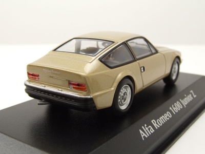 Alfa Romeo 1600 Junior Z 1972 gold Modellauto 1:43...