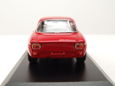 Alfa Romeo GTA 1300 Junior 1968 rot Modellauto 1:43 Maxichamps