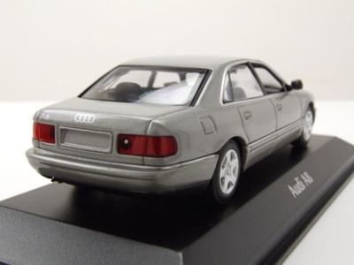 Audi A8 1999 silber Modellauto 1:43 Maxichamps