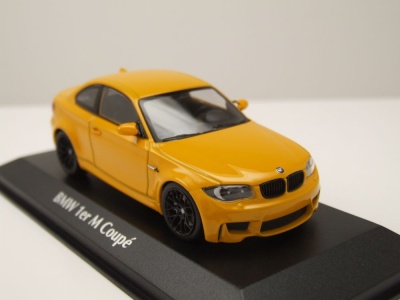 BMW 1er M Coupe 2011 gelb Modellauto 1:43 Maxichamps
