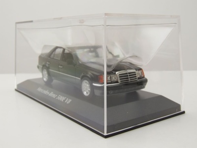 Mercedes 500E V8 W124 1991 schwarz Modellauto 1:43 Maxichamps