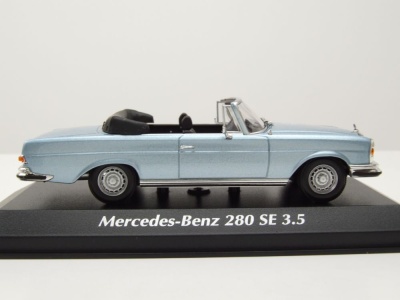 Mercedes 280 SE 3.5 Cabrio W111 1970 blau Modellauto 1:43 Maxichamps