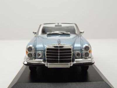 Mercedes 280 SE 3.5 Cabrio W111 1970 blau Modellauto 1:43 Maxichamps