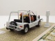 Austin Mini Moke 1968 weiß mit 2 Figuren und Macau Straßenschild Modellauto 1:43 Vitesse