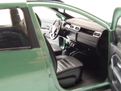 Dacia Duster 2023 grün Modellauto 1:18 Solido