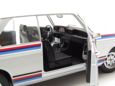 BMW 2002 TII Turbo Evocation 1971 weiß Modellauto 1:18 Solido