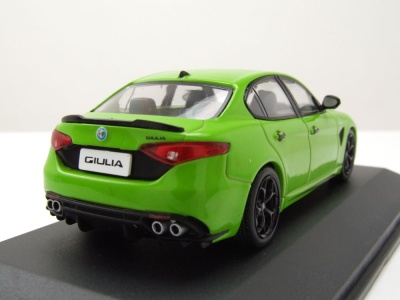 Alfa Romeo Giulia Quadrifoglio 2020 grün Modellauto 1:43 Solido