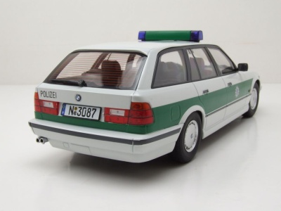 BMW 5er Touring Kombi E34 Polizei 1996 grün...