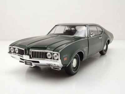 Oldsmobile Cutlass W-31 Post Coupe MCACN 1969 dunkelgrün Modellauto 1:18 Auto World