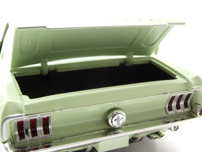 Ford Mustang She Country Special Bill Goodro 1967 hellgrün Modellauto 1:18 Greenlight Collectibles