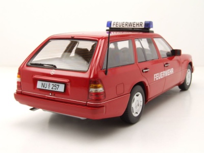 Mercedes E-Klasse T-Modell Kombi S124 Feuerwehr 1995 rot...
