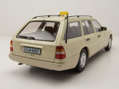 Mercedes E-Klasse T-Modell Kombi S124 Taxi 1995 beige...