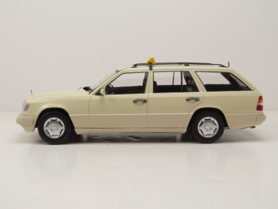 Mercedes E-Klasse T-Modell Kombi S124 Taxi 1995 beige Modellauto 1:18 Triple9