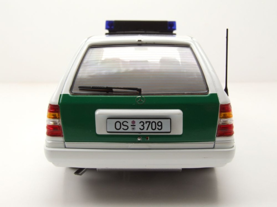 Mercedes-Benz W124 / S124 Classe E Touring 1993-95 modèle 3D $79 - .max