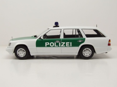 Mercedes E-Klasse T-Modell Kombi S124 Polizei 1995 grün weiß Modellauto 1:18 Triple9