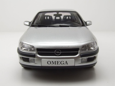 Opel Omega B 1996 silber Modellauto 1:18 Triple9