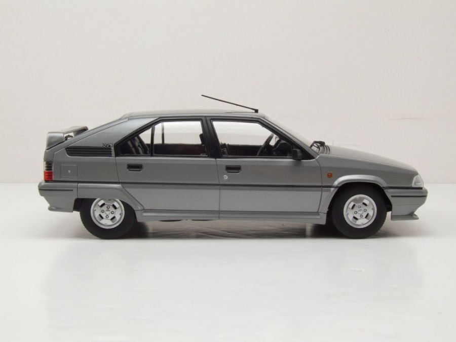Modellauto Citroen BX GTI 1990 silber 1:18 Triple9 bei