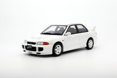 Mitsubishi Lancer Evo III 1995 weiß Modellauto 1:18...