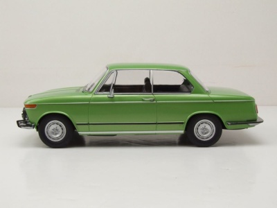 BMW L2002 tii 1974 grün metallic Modellauto 1:18 KK Scale