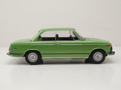 BMW L2002 tii 1974 grün metallic Modellauto 1:18 KK Scale