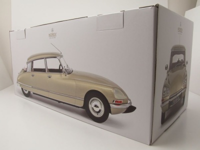 Citroen DS 23 Pallas 1973 beige Modellauto 1:12 Norev