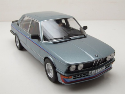 BMW M535i 1980 E30 blau metallic mit Streifen Modellauto 1:18 Norev