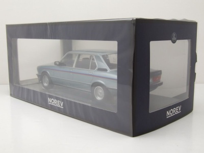 BMW M535i 1980 E30 blau metallic mit Streifen Modellauto 1:18 Norev