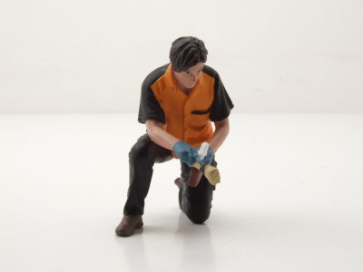 Figur Detail Master Wheel Cleaning schwarz orange...