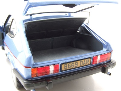 Ford Capri 2.8 Injection RHD 1984 blau metallic Modellauto 1:18 Norev
