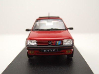 Peugeot 205 GTi 1.9 1991 rot PTS Deko Modellauto 1:43 Norev