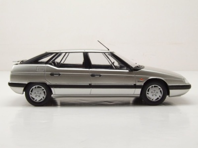 Citroen XM 1989 silber Modellauto 1:24 Whitebox