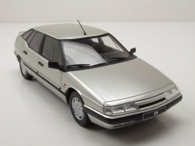 Citroen XM 1989 silber Modellauto 1:24 Whitebox