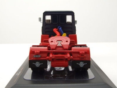 DAF 2600 Zugmaschine 1970 blau weiß Modellauto 1:43 ixo models