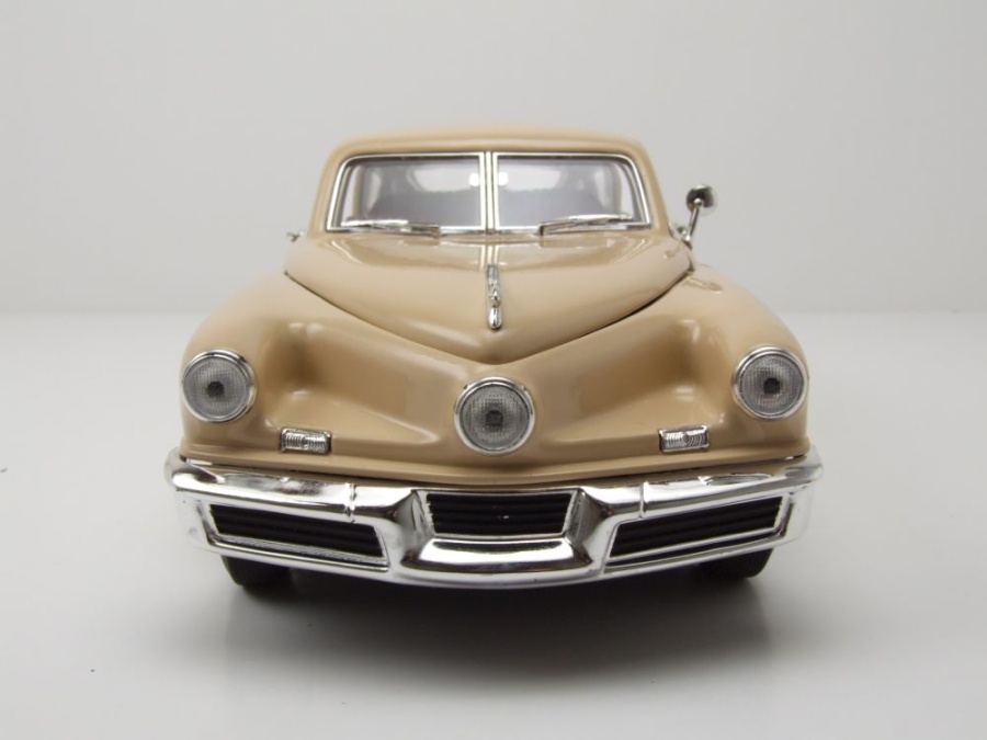 Maquette Signature 1/18 - Tucker Torpedo 1948 - Diecast Beige - Neuve